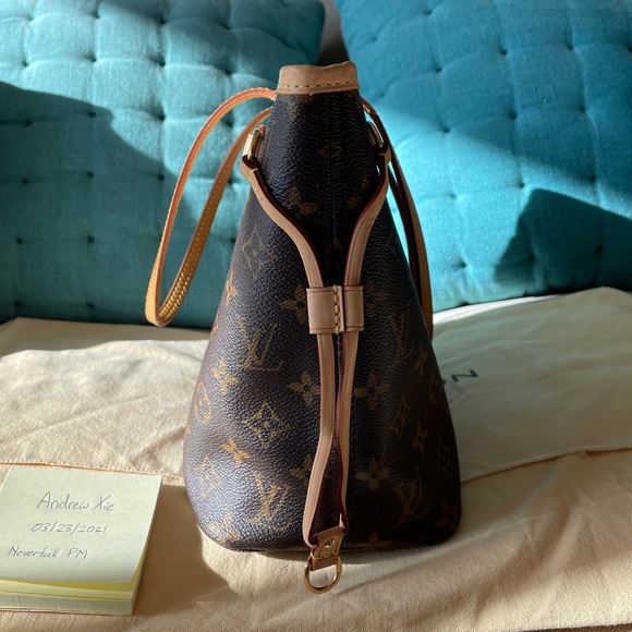 Like New - Louis Vuitton Neverfull PM - Picture 4 of 16